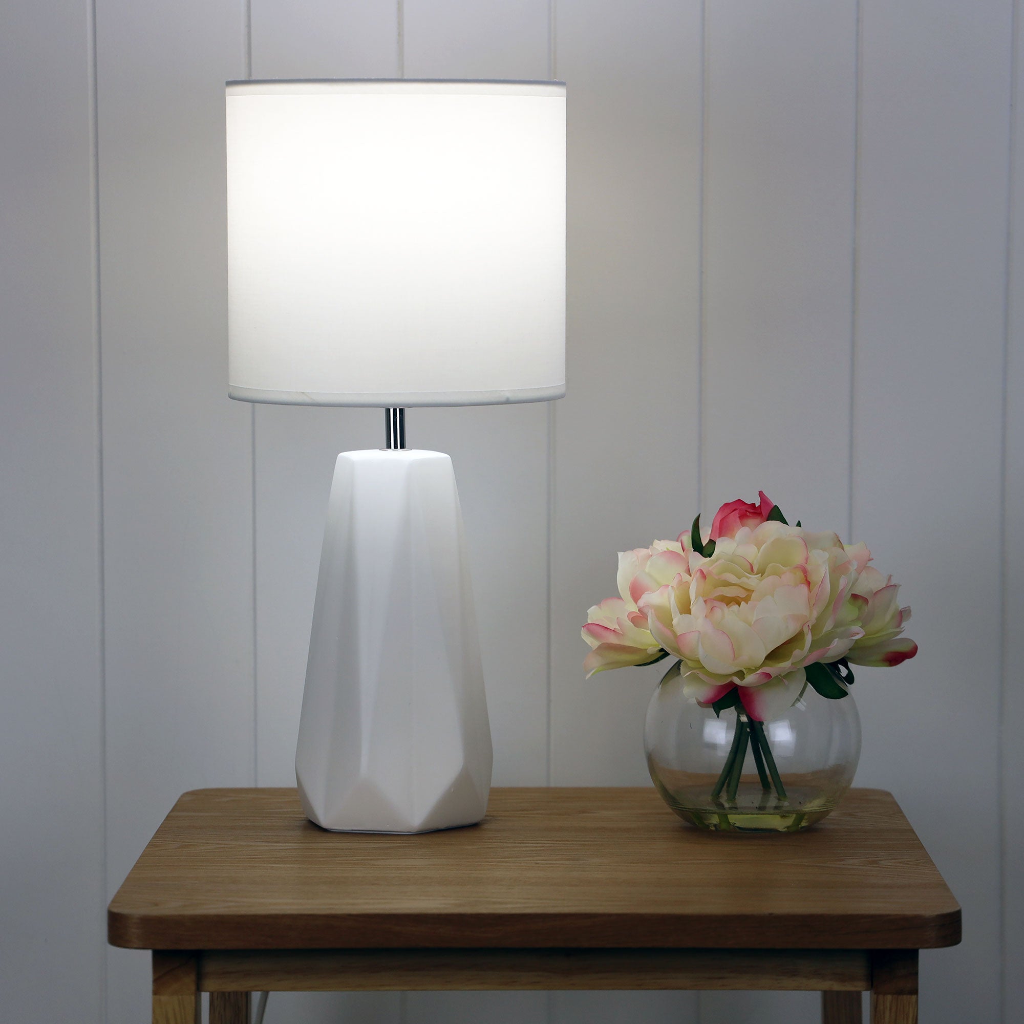 Shelly Complete Table Lamp White